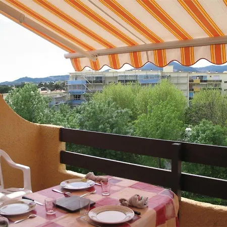 T2 Mezzanine Avec Terrasse, Piscine Et Parking A 300m De La - - Fr-1-388-112 *