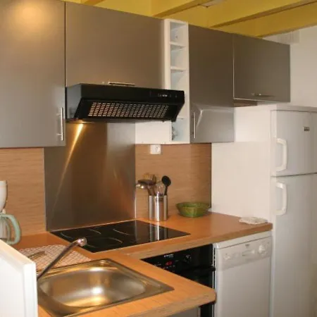 T2 Mezzanine Avec Terrasse, Piscine Et Parking A 300m De La - - Fr-1-388-112 شقة *